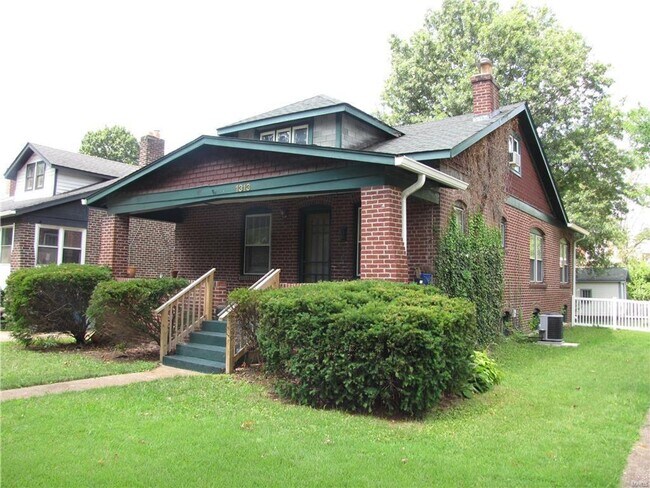 Building Photo - 1313 Claytonia Terrace