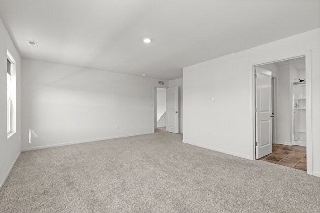 Building Photo - 2461 Tahoe ln