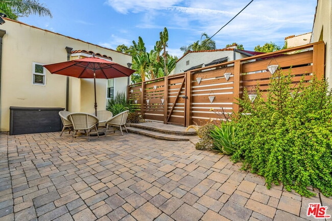 Building Photo - 5182 Ellenwood Dr
