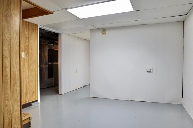 Building Photo - 1602 N Olive St