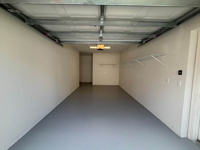 Building Photo - Great Condo for rent!