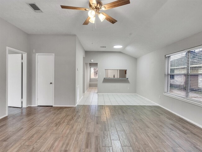 Building Photo - 2226 Spring Dusk Dr