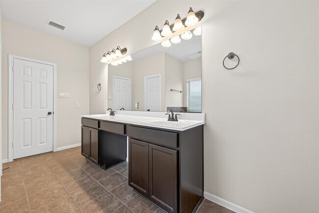 Building Photo - 13202 Versace Dr