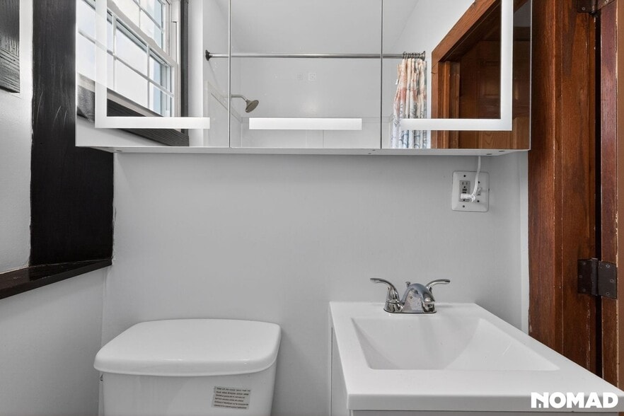 Building Photo - 21 Hall Ave