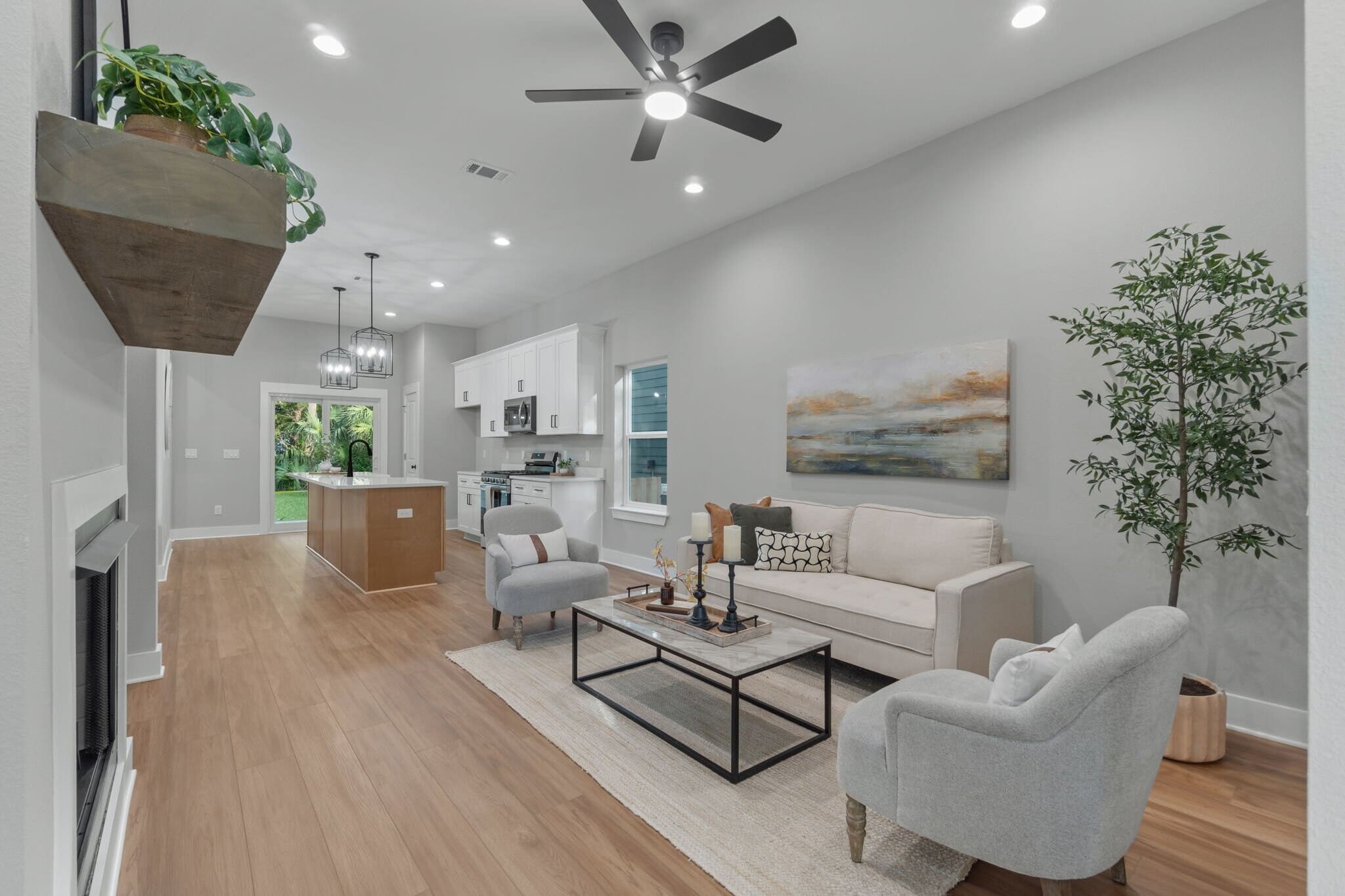 Building Photo - 706 N F St