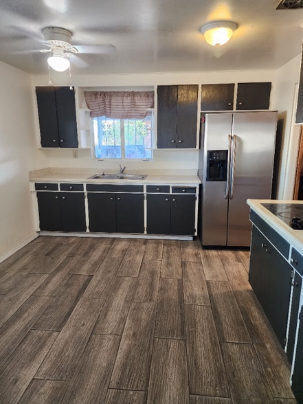 Building Photo - 1635 N Arcadia Ave