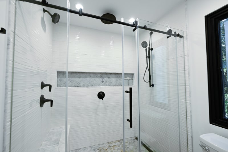 Building Photo - 3695 Englewood Dr