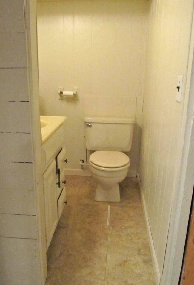 Building Photo - Four Bedroom Home in Milwood