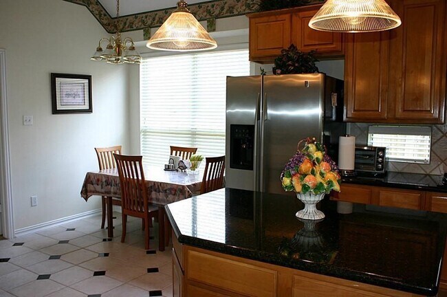 Building Photo - 10135 Lazy Lagoon