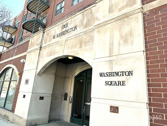 Primary Photo - 1301 W Washington-401
