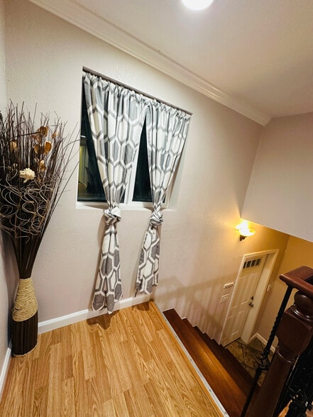 Building Photo - 50 August Ct