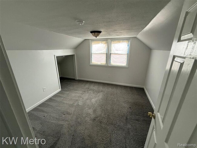 Building Photo - 386 Amherst St