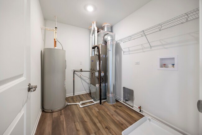 Building Photo - 668 Cassia Ct