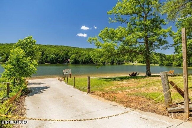 Building Photo - Top of the World, Tallassee 37878 - 2 bedr...