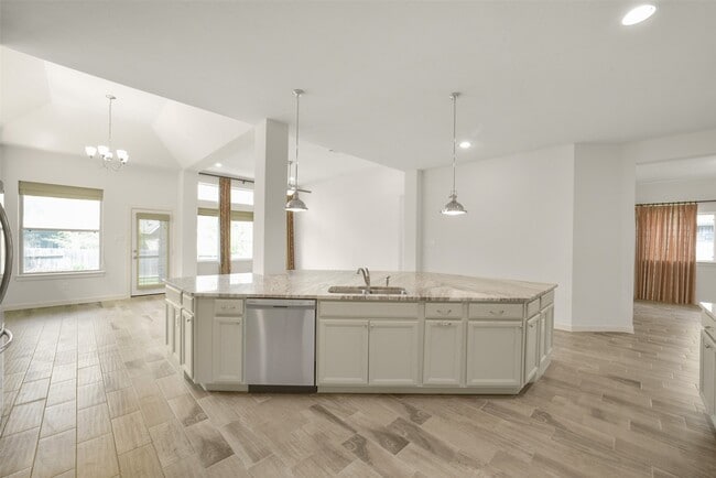 Building Photo - 139 Trillium Pk Lp