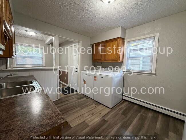 Building Photo - 4927 Starr Ave