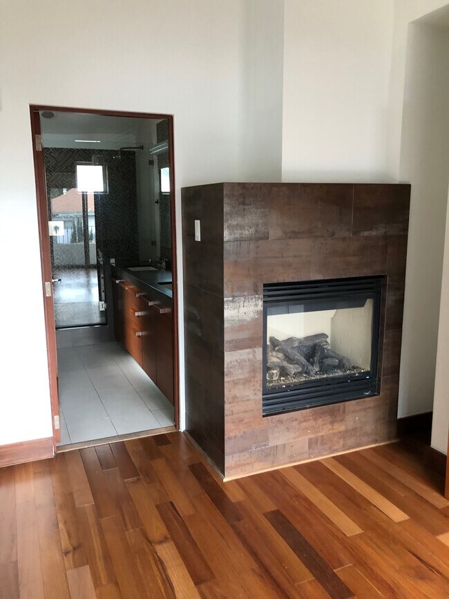 Building Photo - 1243 Franklin St