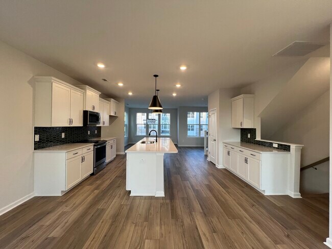 Building Photo - 375 Chesapeake Cmns St