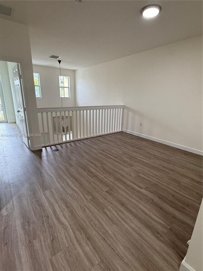 Building Photo - 7412 NW 108th Path