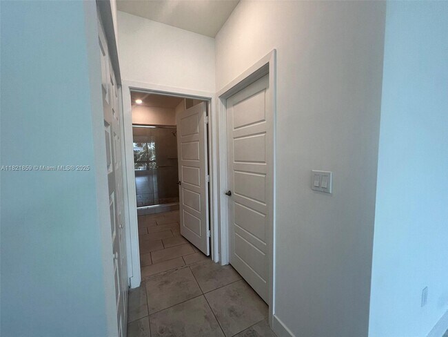 Building Photo - 4636 NW 84th Ave