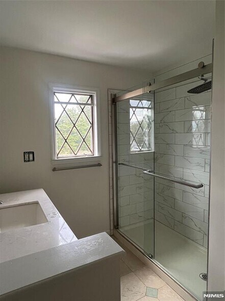 Building Photo - 54 Blauvelt Pl