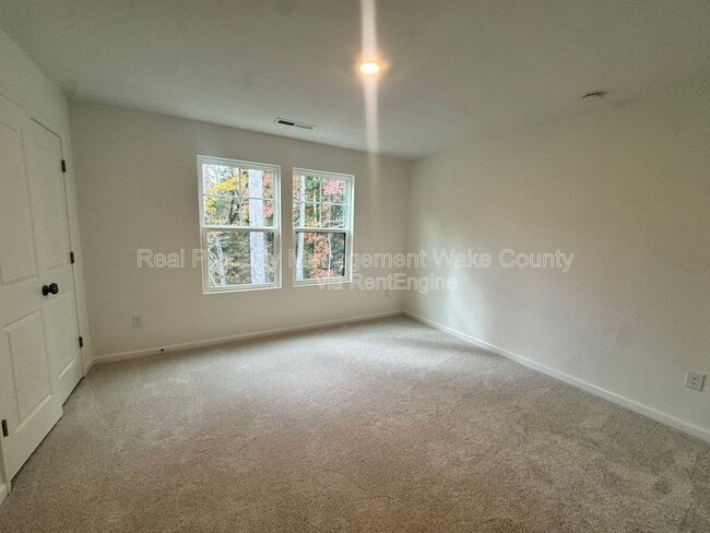 Building Photo - 1507 Crescent Townes Wy