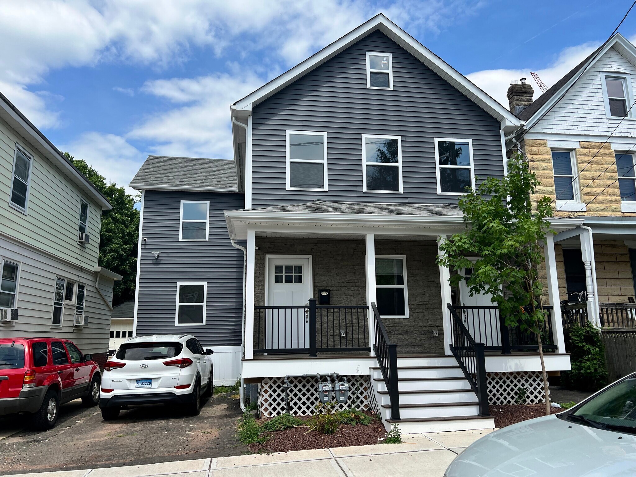 Building Photo - 75 Plum St
