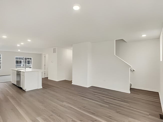 Building Photo - 367 Bridgeview Ct