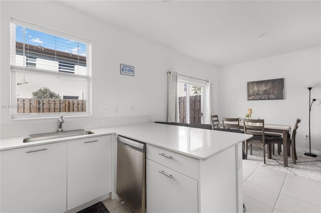 Building Photo - 12150 NW 23rd Ct