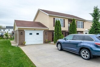 Building Photo - 1380 Stonechris Dr