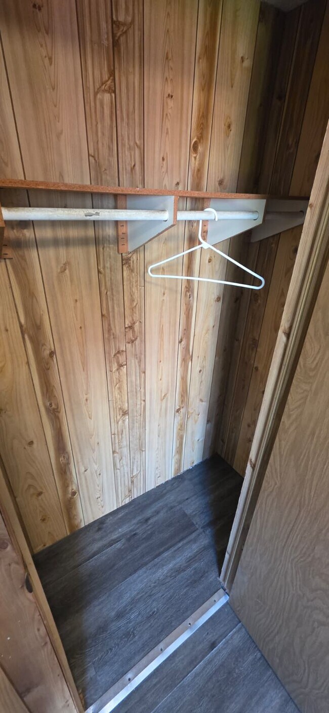 Building Photo - 8364 Cedar St