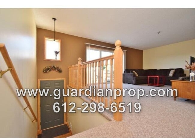 Building Photo - Rosemount Townhouse Available Now, Open Fl...
