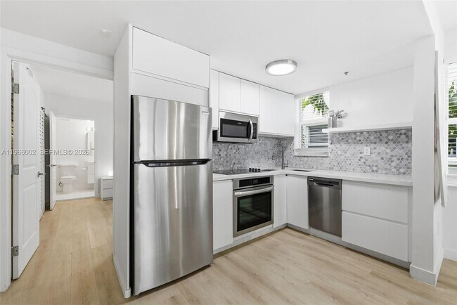 Building Photo - 1550 Drexel Ave