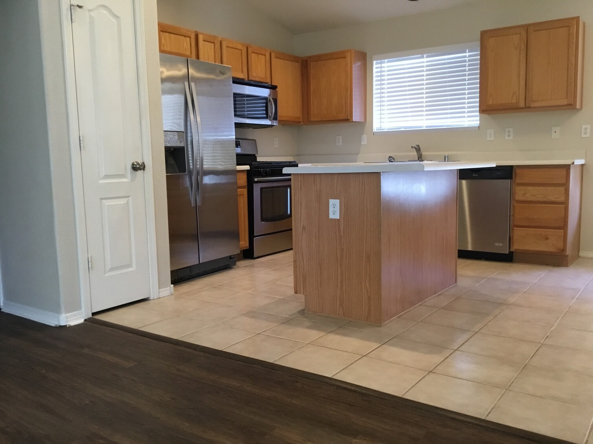 Building Photo - 804 Ocate Meadows Dr NE