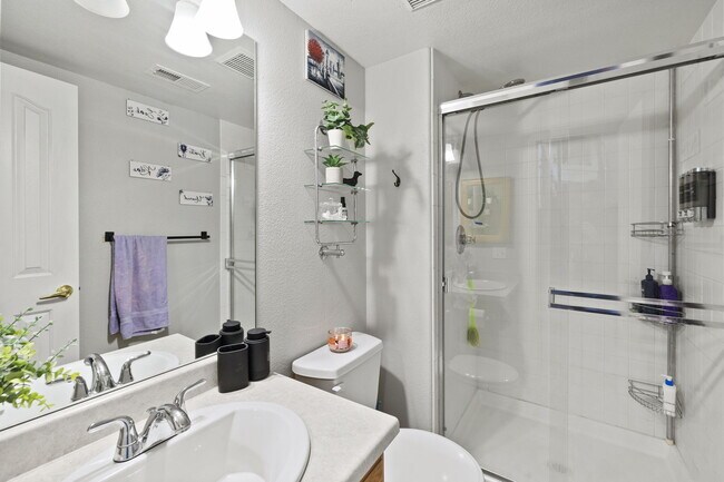 Building Photo - 7038 Ancestra Dr