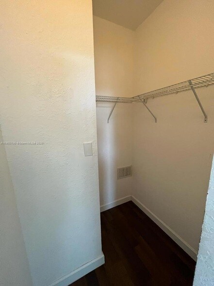 Building Photo - 10983 NW 79th St