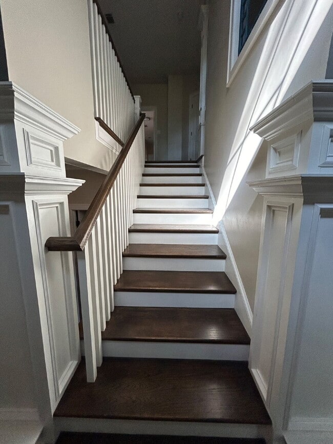 Building Photo - "Charming 4-Bedroom Retreat with Granite Finishes, Cozy Fireplace & Expansive 4399 Sq Ft Layout i...