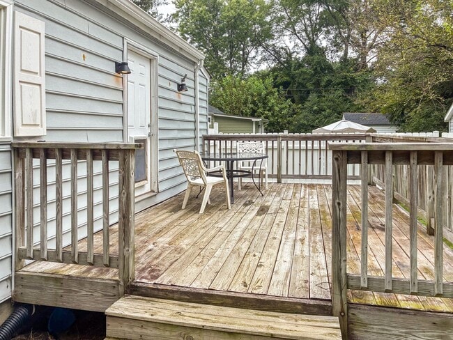 Building Photo - Charming 2BR Home in the Westover Area – A...