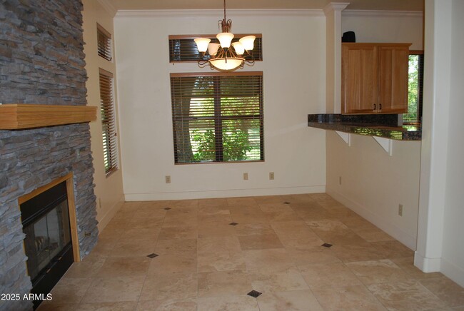 Building Photo - 1420 E Branham Ln