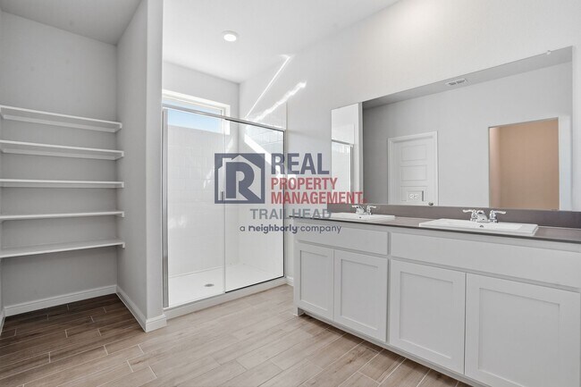 Building Photo - Spacious 5-Bedroom Home with Contemporary Living Spaces