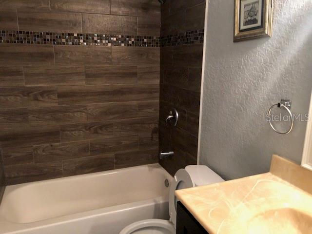Building Photo - 5220 Via Hacienda Cir