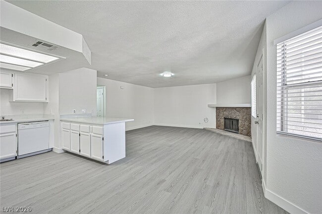 Building Photo - 7957 Lions Rock Way