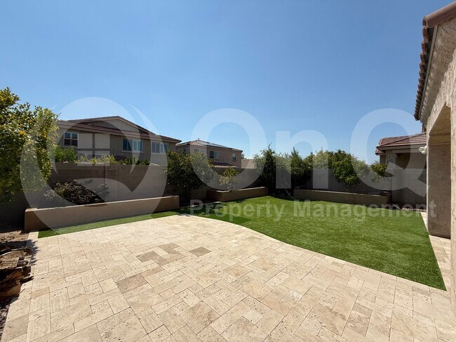 Building Photo - 1819 W Bonanza Dr