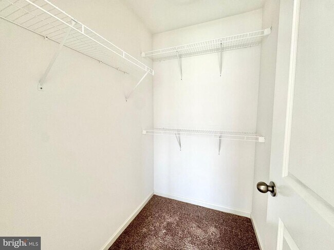 Building Photo - 1066 Wickersham Wy