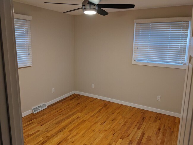 Building Photo - Fully Updated 3 Bedroom - 1 bathroom home - $2,900