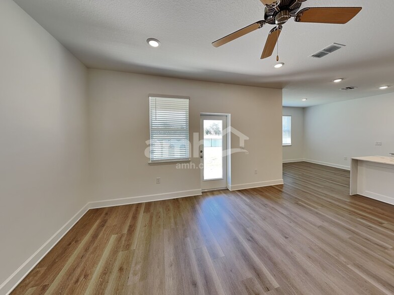 Building Photo - 16430 Cheyanne Ct