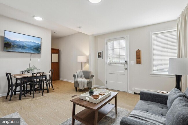 Building Photo - 1900 Princess Anne St