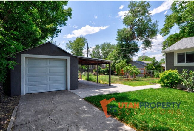 Building Photo - 330 E Sherman Ave