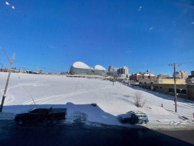 Building Photo - 1800 Central St