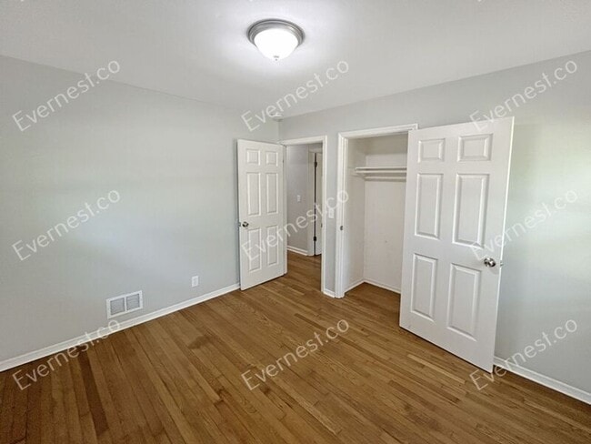 Building Photo - 2463 Montezuma Cir